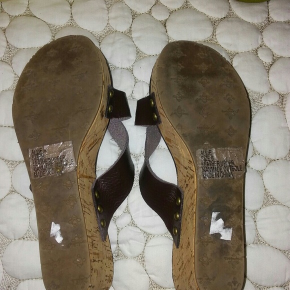 🦋3 for 25$🦋Leather Sandals with Cork Soles - Picture 2 of 5